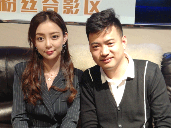 陈星与《花儿朵朵》知名艺人汪小敏合影留恋